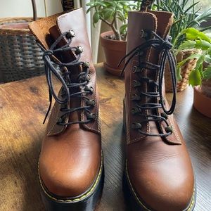 Dr. Marten Leona Boot in Brown